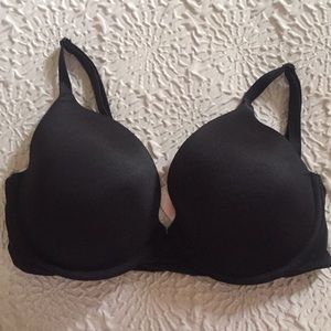 PINK Victoria’s Secret Black T-shirt Bra size 34D